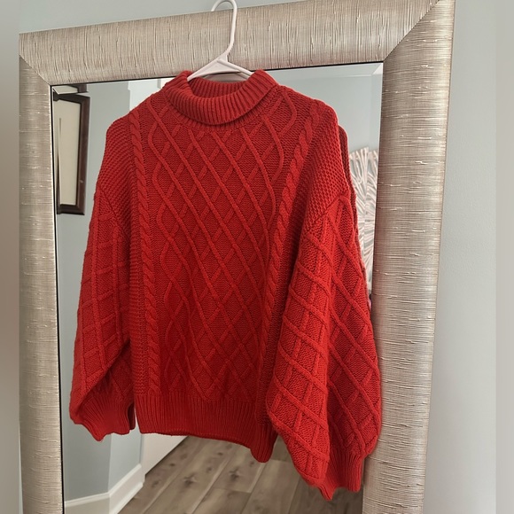 Loved and adored sweater - Picture 1 of 1